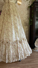 Load image into Gallery viewer, Deadstock 1970’s Vintage Floral Print Strapless Gunne Sax Dress