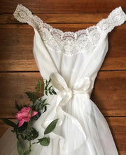 Load image into Gallery viewer, 1950’s Vintage White Chiffon Vanity Fair Peignoir Nightgown 32