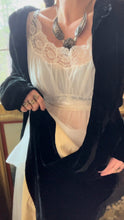 Load image into Gallery viewer, 1950’s Vintage White Chiffon Vanity Fair Peignoir Nightgown 32