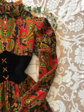 Load image into Gallery viewer, Psychedelic 1970’s vintage Tracy Petites Paisley Print dress