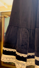 Load image into Gallery viewer, 1970’s Vintage Black Velveteen Gunne Sax Skirt