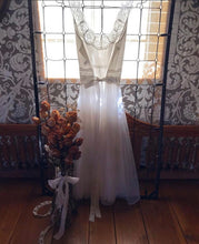 Load image into Gallery viewer, 1950’s Vintage White Chiffon Vanity Fair Peignoir Nightgown 32