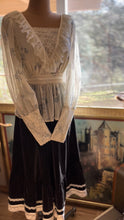 Load image into Gallery viewer, 1970’s Vintage Black Velveteen Gunne Sax Skirt