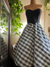 Load image into Gallery viewer, 1980’s Vintage Plaid Taffeta Strapless Gunne Sax Party Dress