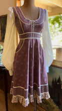 Load image into Gallery viewer, 1970’s Vintage Mauve Calico Gunne Sax Midi Dress