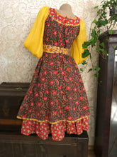 Load image into Gallery viewer, Delicious 1970’s vintage paisley floral dress by Jody T