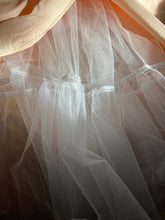 Load image into Gallery viewer, 1980’s Vintage Peach Taffeta Gunne Sax Midi Dress