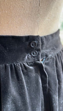 Load image into Gallery viewer, 1970’s Vintage Black Velveteen Gunne Sax Skirt