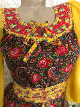 Load image into Gallery viewer, Delicious 1970’s vintage paisley floral dress by Jody T