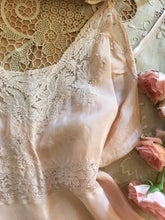 Load image into Gallery viewer, Beautiful 1930’s vintage tea rose pink step in teddy
