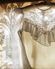 Load image into Gallery viewer, Beautiful 1940’s 1950’s vintage prairie bridal gown