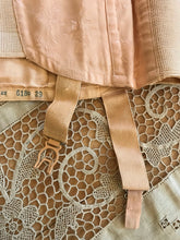 Load image into Gallery viewer, 1940’s Vintage deadstock girdle by Gossard