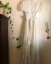Load image into Gallery viewer, Beautiful 1970's vintage ivory crepe maxi dress