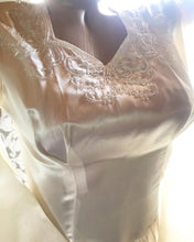 Load image into Gallery viewer, 1930’s 1940’s vintage platinum liquid satin wedding gown