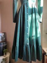 Load image into Gallery viewer, Incredible Sage Green Velveteen Gunne Sax