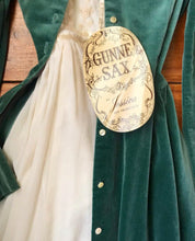 Load image into Gallery viewer, Incredible Sage Green Velveteen Gunne Sax