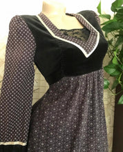 Load image into Gallery viewer, Authentic 1970’s Vintage Black Calico and Velveteen Gunne Sax Dress