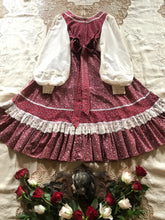 Load image into Gallery viewer, Beautiful 1970's vintage Winter Berry Calico Gunne Sax dress