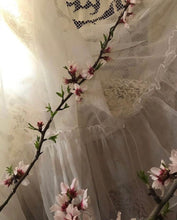 Load image into Gallery viewer, Beautiful 1940’s 1950’s vintage prairie bridal gown