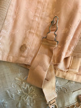 Load image into Gallery viewer, 1940’s Vintage deadstock girdle by Gossard