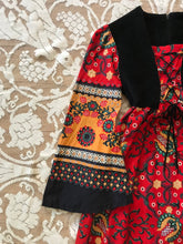 Load image into Gallery viewer, Authentic 1970’s vintage paisley print dress