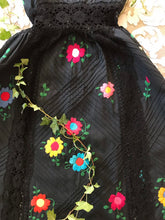 Load image into Gallery viewer, Amazing 1970's vintage Mexican bridal dress