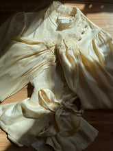 Load image into Gallery viewer, 1970’s vintage Cream Satin Gunne Sax Balloon Sleeve Blouse