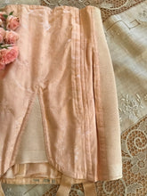 Load image into Gallery viewer, 1940’s Vintage deadstock girdle by Gossard