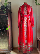 Load image into Gallery viewer, 1970’s Vintage Silver and Gold Print Hostess Dress by Alfred Shaheen