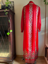 Load image into Gallery viewer, 1970’s Vintage Silver and Gold Print Hostess Dress by Alfred Shaheen