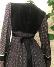 Load image into Gallery viewer, Authentic 1970’s Vintage Black Calico and Velveteen Gunne Sax Dress