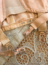 Load image into Gallery viewer, 1940’s Vintage deadstock girdle by Gossard