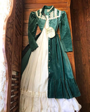 Load image into Gallery viewer, Incredible Sage Green Velveteen Gunne Sax