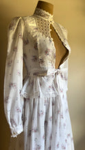 Load image into Gallery viewer, Sweet 1970’s Vintage Floral Voile Gunne Sax Blouse and Skirt Set