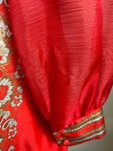 Load image into Gallery viewer, 1970’s Vintage Silver and Gold Print Hostess Dress by Alfred Shaheen