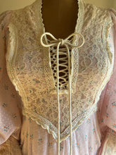 Load image into Gallery viewer, 1960’s Vintage Flocked Voile Gunne Sax Dress