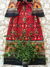 Load image into Gallery viewer, Authentic 1970’s vintage paisley print dress