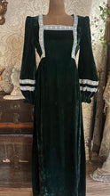 Load image into Gallery viewer, Medieval beauty 1970’s Vintage dark green velvet balloon sleeve dress
