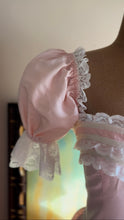 Load image into Gallery viewer, Fairytale 1980’s Vintage Pink Taffeta Puff Sleeve Gunne Sax Dress
