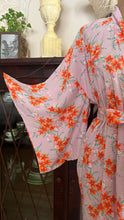Load image into Gallery viewer, Y2K 1990’s Vintage Floral Rayon Kimono Robe Dressing Gown
