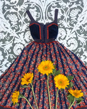 Load image into Gallery viewer, 1970’s Vintage Cabbage Rose Calico and velveteen Gunne Sax Maxi Sundress
