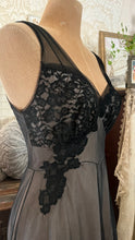 Load image into Gallery viewer, Rare 1950’s Vintage Black and Peach Chiffon Vanity Fair Peignoir Nightgown 32
