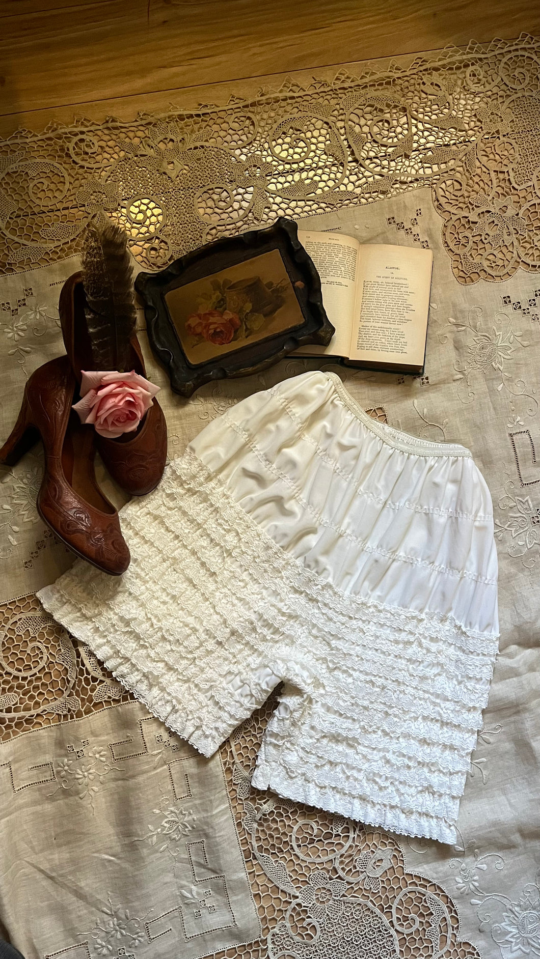 Darling 1970’s vintage white ruffle long leg bloomer panties by Gladmate