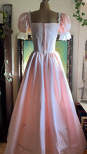 Load image into Gallery viewer, Fairytale 1980’s Vintage Pink Taffeta Puff Sleeve Gunne Sax Dress
