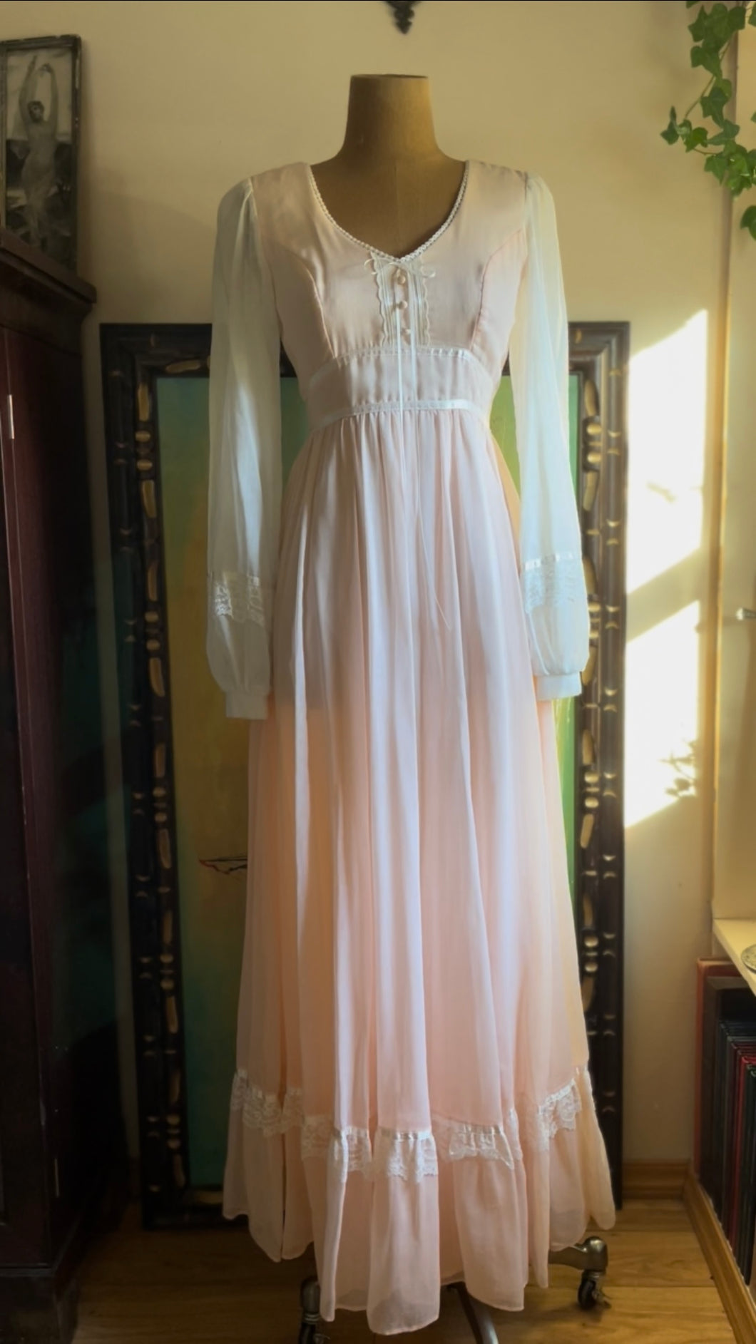 Sweetest 1970’s Vintage Palest Pink and White Gunne Sax Dress