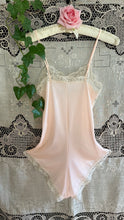 Load image into Gallery viewer, Sweetest 1980’s Vintage Pale Pink Nylon Teddy by Tosca
