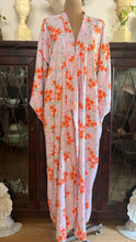Load image into Gallery viewer, Y2K 1990’s Vintage Floral Rayon Kimono Robe Dressing Gown
