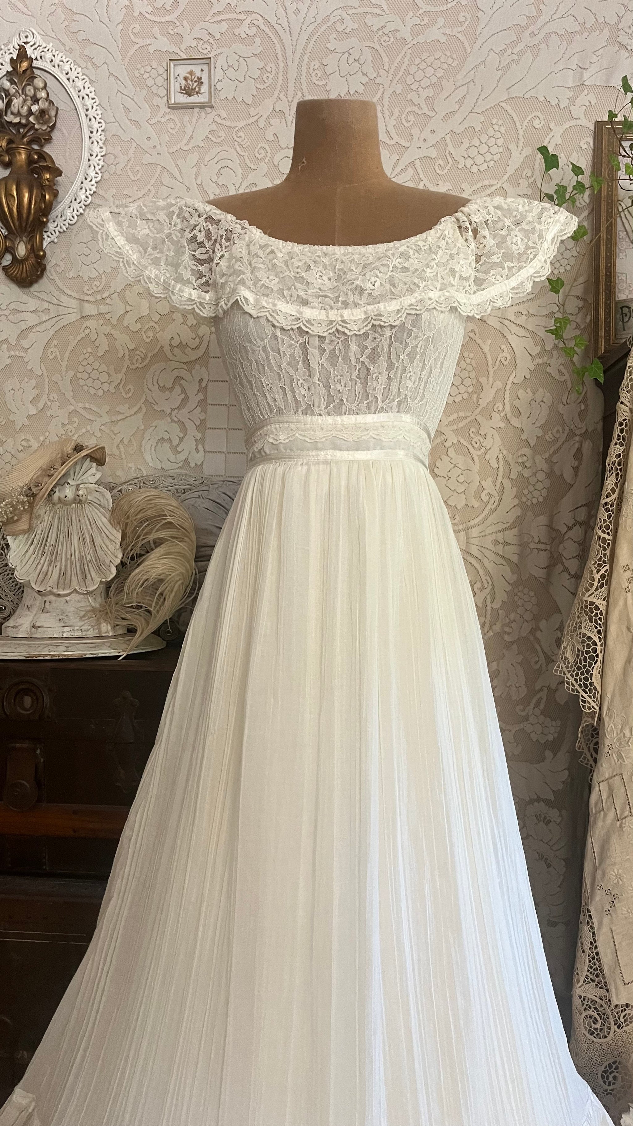 gunne sax wedding dress Amazing 1970's Vintage Ivory Crepe Voile and Lace Flounced S – Strange Vintage Core Colors:Beige Visit us! Khaki Velvet Long Sleeve stand collar