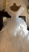 Load image into Gallery viewer, Baroque Fairytale 1980’s Vintage White Organza Jessica McClintock Bridal Gunne Sax Wedding Gown
