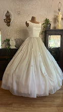 Load image into Gallery viewer, Breathtaking 1950’s Vintage Dove White Chiffon and Antique Rose Lace Bridal Gown Wedding Dress

